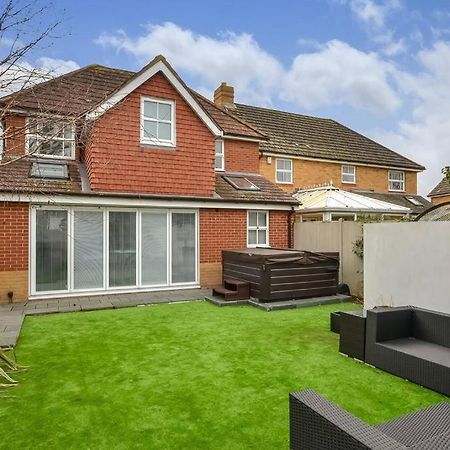 Home In Southsea With Hot Tub, Close To The Sea Portsmouth Esterno foto